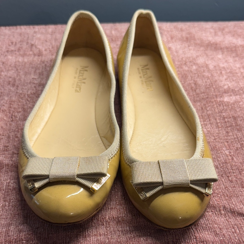 MaxMara Beige Women's Flats with Bow Accent